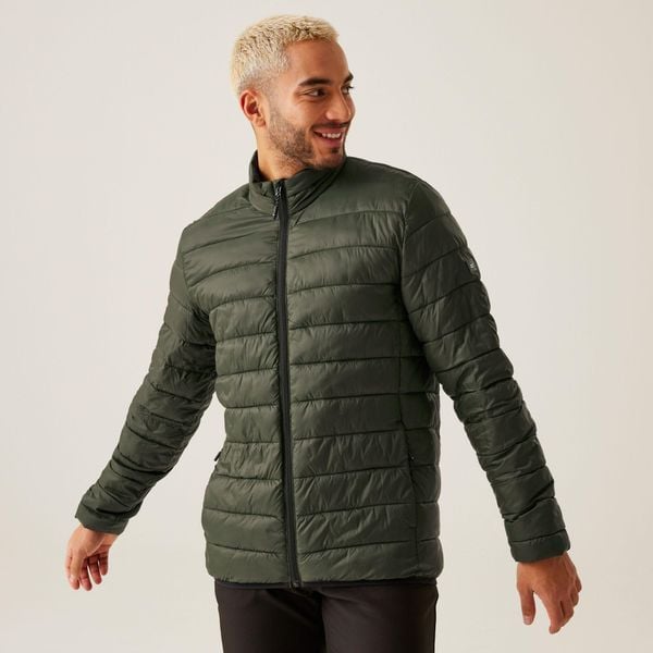 Kurtka turystyczna męska Marizion pikowana. Zielone kurtki męskie Regatta, m, bez wzorów, z puchu, eleganckie, bez kaptura. Za 229.99 zł.