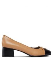 Tory Burch Czółenka 156210 Beżowy. Brązowe czółenka damskie Tory Burch, bez wzorów, ze skóry, bez obcasa. Za 1,129.00 zł.