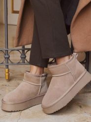 Bellucci Skórzane botki w kolorze khaki rozmiar: 38. Brązowe botki damskie Bellucci, bez obcasa, na platformie, bez zapięcia. Za 152.99 zł.