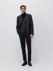 Marynarka slim fit w prążek - wielobarwny. Marynarki męskie Reserved, bez wzorów, z tkaniny. W wyprzedaży za 139.99 zł.