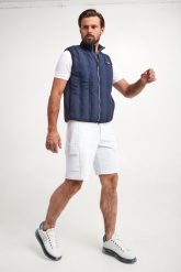 Kamizelka męska EA7 EMPORIO ARMANI. Kamizelki męskie EA7 Emporio Armani, m. W wyprzedaży za 533.02 zł.