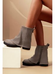 C'M Botki w kolorze khaki rozmiar: 37. Brązowe botki damskie C'M, bez obcasa, bez zapięcia. Za 130.99 zł.