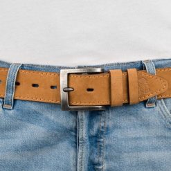 Pasek męski skórzany zamszowy skóra naturalna camel Beltimore W47 : Kolory - brązowy, beżowy, Rozmiar pasków - r.115-130 cm. Brązowe paski męskie bez wzorów, ze skóry. Za 59.90 zł.