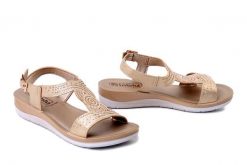 INBLU BV-49 026 piaskowy, sandały damskie. Brązowe sandały damskie Inblu, bez wzorów, bez obcasa, na koturnie. Za 80.99 zł.