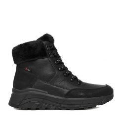 Trzewiki Rieker. Czarne botki damskie Rieker, bez obcasa, na płaskiej podeszwie, bez zapięcia. Za 559.99 zł.