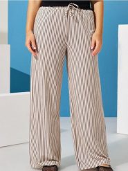 Spodnie wide leg z wiskozą - wielobarwny. Spodnie materiałowe damskie Sinsay, bez wzorów, z wiskozy. W wyprzedaży za 33.99 zł.