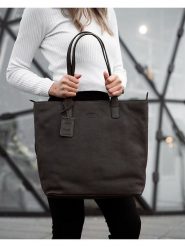 SPARWELL Skórzana torebka "Alice" w kolorze brązowym - 34 x 41 x 12 cm rozmiar: onesize. Brązowe torebki klasyczne damskie SPARWELL, bez wzorów, z materiału, bez dodatków. Za 253.54 zł.