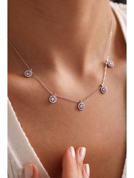 Lodie Silver Srebrny naszyjnik z elementami ozdobnymi - dł. 42 cm rozmiar: onesize. Różowe naszyjniki damskie Lodie Silver, srebrne. Za 82.99 zł.