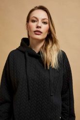 Bluza z kapturem czarna. Czarne bluzy z kapturem damskie MOODO, l, z elastanu. W wyprzedaży za 69.99 zł.