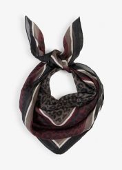 Apaszka z czystego jedwabiu. Czarne apaszki damskie bonprix, bez wzorów, z jedwabiu, eleganckie. Za 84.99 zł.
