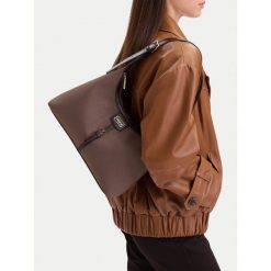 Torebka MEXX. Brązowe torebki klasyczne damskie Mexx, bez wzorów, bez dodatków. Za 199.99 zł.