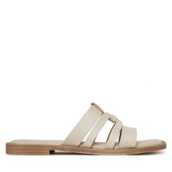 Klapki Tamaris. Brązowe klapki damskie Tamaris, bez wzorów, bez obcasa. Za 209.99 zł.