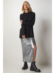 Happiness Istanbul Sweter w kolorze czarnym rozmiar: onesize. Czarne swetry klasyczne damskie Happiness Istanbul, bez kołnierzyka. Za 130.99 zł.