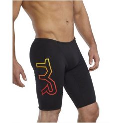 Spodenki treningowe do kolan TYR Large Logo 572 - jammery. Czarne kąpielówki męskie TYR, m, bez wzorów, do pływania. Za 219.00 zł.