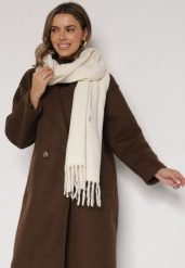 Jasnobeżowy Klasyczny Szalik Zdobiony Frędzlami Vetilana. Brązowe szaliki i kominy damskie Born2be, z aplikacjami, z jeansu. Za 44.99 zł.