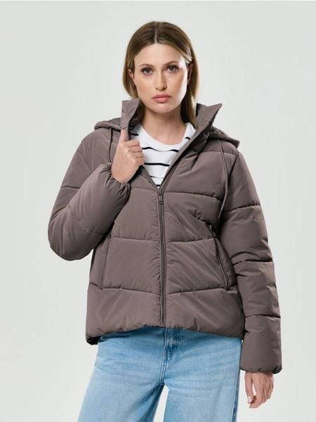 Ocieplana kurtka puffer z kapturem - fioletowy. Fioletowe kurtki damskie Sinsay, l, bez wzorów, z kapturem. Za 89.99 zł.