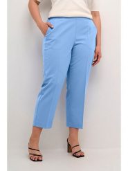 KAFFE curve Spodnie chino w kolorze błękitnym rozmiar: 48. Niebieskie spodnie materiałowe damskie KAFFE curve, bez wzorów, z podwyższonym stanem. Za 130.50 zł.