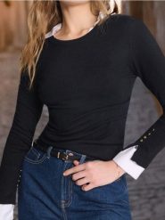 Sweter z ozdobnymi guzikami - czarny. Czarne swetry klasyczne damskie Sinsay, l, bez kołnierzyka. W wyprzedaży za 13.99 zł.