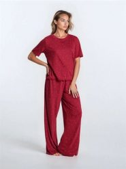 Piżama dwuczęściowa z domieszką wiskozy - bordowy. Czerwone piżamy damskie Sinsay, l, bez wzorów, z wiskozy, bez ramiączek. Za 59.99 zł.