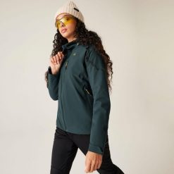 Damska kurtka Torrek 2.0 Mountain Series. Niebieskie kurtki damskie Dare 2b, bez wzorów, bez kaptura. W wyprzedaży za 249.99 zł.