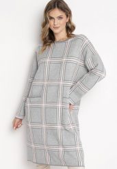 Szara Pudełkowa Sukienka Dzianinowa w Szeroką Kratę Plomiba. Szare sukienki damskie Born2be, l, bez wzorów, z dzianiny, bez kołnierzyka, plus size, bez ramiączek, midi. W wyprzedaży za 111.99 zł.