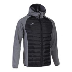 Kurtka wodoodporna z kapturem Joma Berna III. Czarne kurtki męskie Joma, m, bez wzorów, z materiału, z kapturem. Za 179.99 zł.