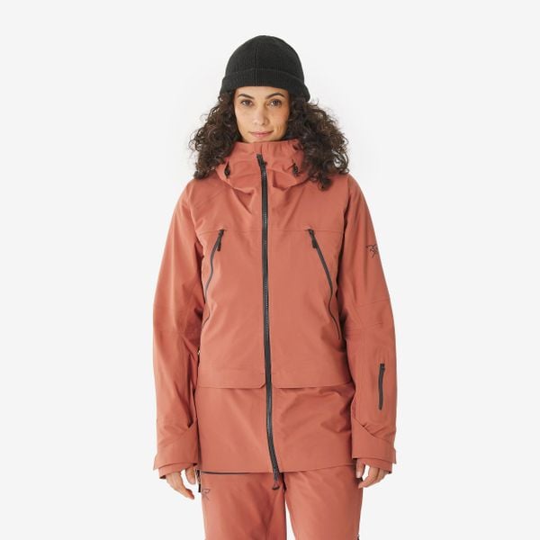 Kurtka narciarska damska Simond FR900 freeride. Brązowe kurtki damskie SIMOND, na zimę, m, bez wzorów, bez kaptura. Za 879.99 zł.