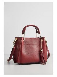 Christian Laurier Skórzana torebka "Lamy" w kolorze czerwonym - 27 x 18 x 11 cm rozmiar: onesize. Czerwone torebki klasyczne damskie Christian Laurier, bez wzorów, z materiału, bez dodatków. Za 324.95 zł.