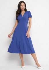 Niebieska Sukienka Rozkloszowana z Wiskozą z Poduszkami w Ramionach Awerla. Niebieskie sukienki damskie Born2be, na co dzień, l, bez wzorów, z wiskozy, eleganckie, bez kołnierzyka, bez ramiączek, midi, rozkloszowane. Za 149.99 zł.