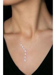 Miu Silver Srebrny naszyjnik z elementem ozdobnym - dł. 42 cm rozmiar: onesize. Szare naszyjniki damskie Miu Silver, srebrne. Za 130.99 zł.