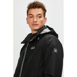 Jack Wolfskin - Kurtka. Czarne kurtki męskie Jack Wolfskin, m, bez wzorów, z materiału, z kapturem. W wyprzedaży za 899.90 zł.