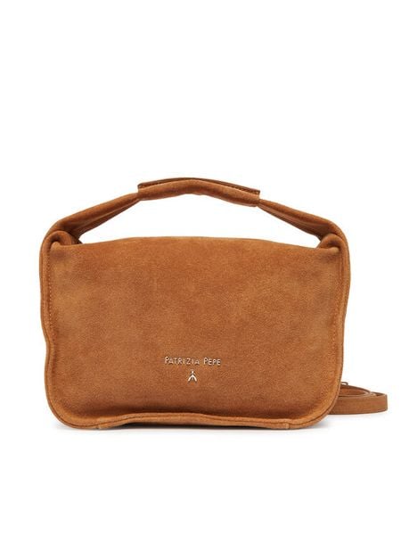 Patrizia Pepe Torebka 8B0316/L152-B878 Brązowy. Brązowe torebki klasyczne damskie Patrizia Pepe, bez wzorów, ze skóry, bez dodatków. Za 1,089.00 zł.