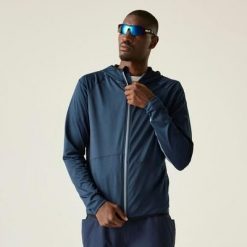 Męska bluza Assimilate VI z kapturem i rozciągliwym zamkiem błyskawicznym. Niebieskie bluzy z kapturem męskie Dare 2b, m, z elastanu. Za 379.99 zł.