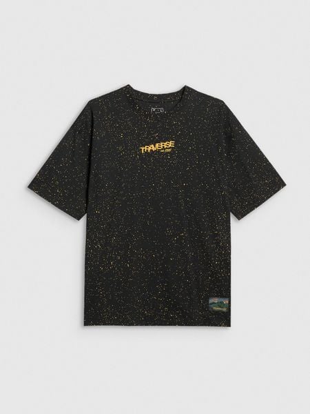 4F T-shirt oversize z nadrukiem męski - czarny L. Czarne t-shirty męskie 4f, l, bez wzorów, z bawełny, bez kołnierzyka. Za 79.99 zł.