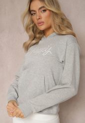 Szara Bluza z Ozdobnym Napisem i Kapturem Arseia. Szare bluzy z kapturem damskie Renee, l, z jeansu. Za 69.99 zł.