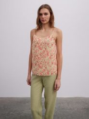 BGN Top w kolorze kremowo-różowym rozmiar: 34. Brązowe topy damskie BGN, bez wzorów, bez kołnierzyka. Za 43.99 zł.