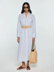 Sukienka damska midi koszulowa jasnoniebieska Merinsa 400. Niebieskie sukienki damskie Big Star, na co dzień, l, bez wzorów, z bawełny, casualowe, bez kołnierzyka, bez ramiączek, midi, dopasowane. Za 249.99 zł.