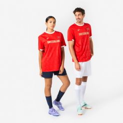 Koszulka piłkarska dla kibiców Szwajcaria 2026. Białe t-shirty damskie KIPSTA, m, z materiału, bez ramiączek, do piłki nożnej. Za 44.99 zł.
