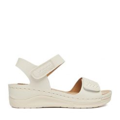 Sandały Go Soft. Białe sandały damskie GO SOFT, bez wzorów, bez obcasa, na koturnie. Za 119.99 zł.