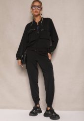 Czarny Komplet Dresowy Cargo Spodnie i Bluza Zdobiona Imitacją Kieszeni Nolhira. Czarne bluzy bez kaptura damskie Renee, l, z dresówki. Za 129.99 zł.