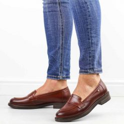 Brązowe skórzane Polskie mokasyny damskie Deoni D610. Brązowe mokasyny damskie Deoni, ze skóry. Za 419.00 zł.