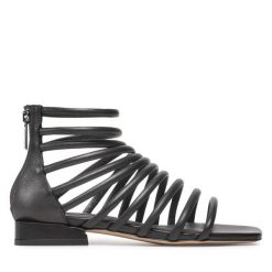 Sandały GINO ROSSI. Czarne sandały damskie Gino Rossi, bez wzorów, bez obcasa, na płaskiej podeszwie. Za 299.99 zł.