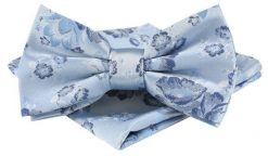Mucha Męska w Zestawie z Poszetką - Alties - Błękitna w Kwiaty. Niebieskie krawaty i muchy męskie Alties, bez wzorów, eleganckie. Za 65.00 zł.