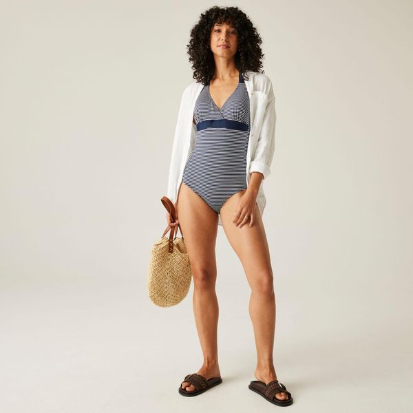 Flavia II damski kostium kąpielowy. Niebieskie stroje jednoczęściowe damskie Regatta, bez wzorów. Za 211.00 zł.