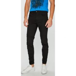 G-Star Raw - Jeansy Motac. Czarne jeansy męskie G-Star Raw. W wyprzedaży za 399.90 zł.