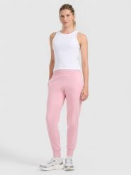 4F Spodnie dresowe joggery damskie - różowe XL. Czerwone spodnie dresowe damskie 4f, s, bez wzorów, z bawełny. W wyprzedaży za 79.99 zł.