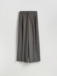 Szerokie spodnie w kratę - wielobarwny. Spodnie materiałowe damskie Reserved, bez wzorów, z tkaniny. Za 139.99 zł.