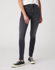 DAMSKIE SPODNIE JEANSOWE WRANGLER HIGH RISE SKINNY SOFT STORM W27H-ZJ-29K 112128153. Spodnie materiałowe damskie Wrangler, bez wzorów, z jeansu. Za 209.99 zł.