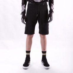 Szorty Stay Strong V2 race. Czarne szorty damskie STAY STRONG, bez wzorów. W wyprzedaży za 263.50 zł.