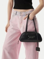 Tommy Jeans Torebka Tjw Bold Shoulder Bag AW0AW18787 Czarny. Czarne torebki klasyczne damskie Tommy Jeans, bez wzorów, z jeansu, bez dodatków. Za 449.99 zł.